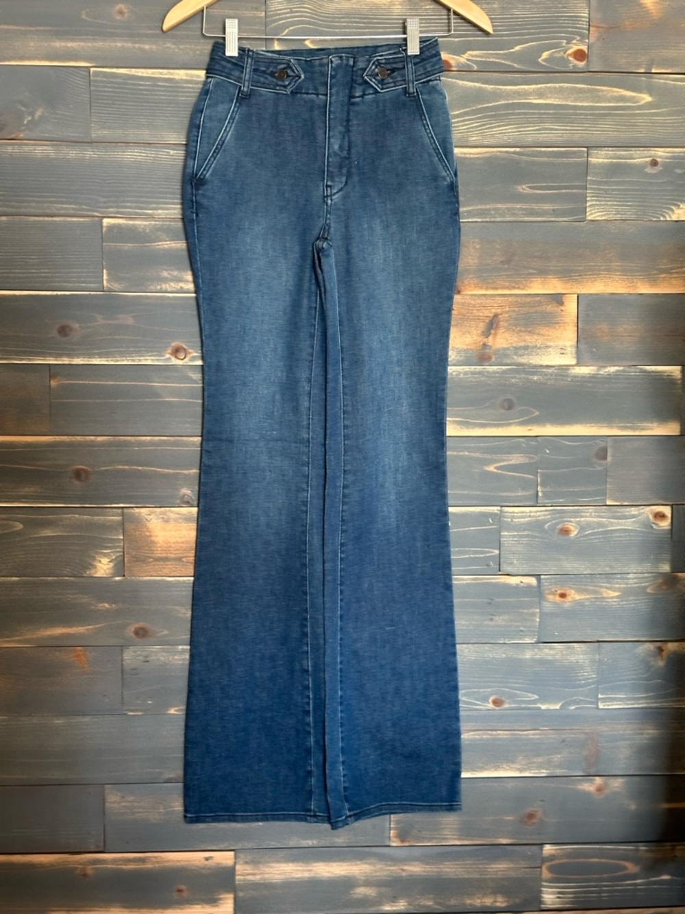 NWOT Pilcro Women's High-Rise Dark Blue Flare Jeans 33 inseam
